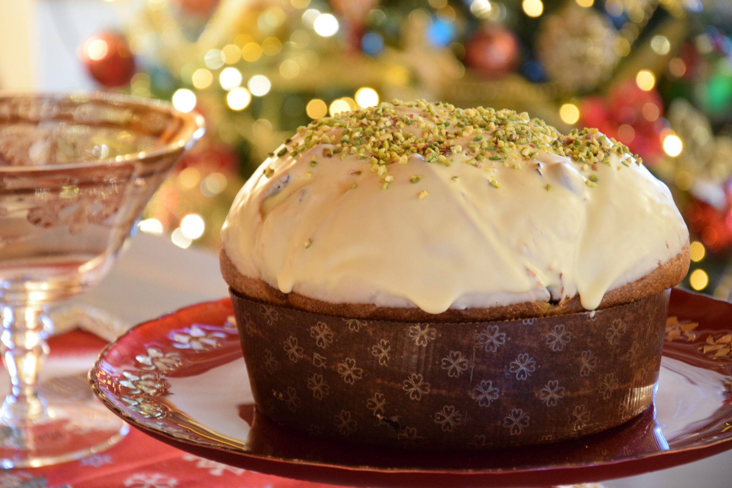 Panettone al pistacchio con amarene e cioccolato - Il Quadernino Rosso